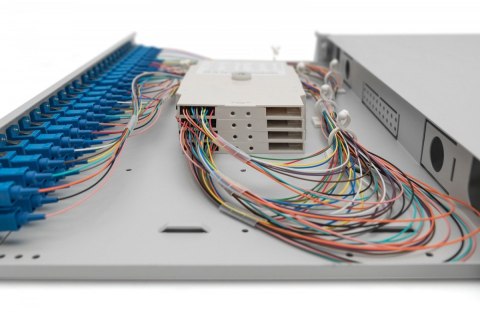 Przełącznica światłowodowa/panel krosowy z wyposażeniem 19 cali 1U, 24x SC duplex, OS2, pigtaile, adaptery, tacki, wysuwany, Sza Przełącznica światłowodowa/panel krosowy z wyposażeniem 19 cali 1U, 24x SC duplex, OS2, pigtaile, adaptery, tacki, wysuwany, Sza