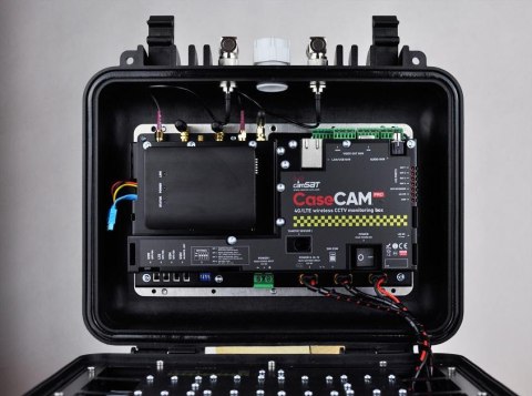 WALIZKA AKUMULATOROWA CCTV Z MIKROKAMERĄ I TRANSMISJĄ 4G/LTE CAMSAT CASECAM-PRO Q4 WALIZKA AKUMULATOROWA CCTV Z MIKROKAMERĄ I TRANSMISJĄ 4G/LTE CAMSAT CASECAM-PRO Q4