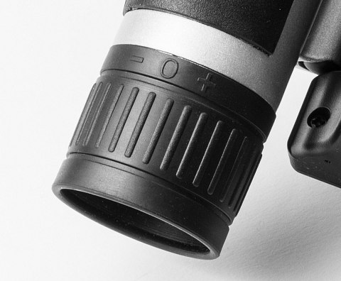 Lornetka z wyświetlaczem FullHD i zintegrowaną kamerą 5MP i 4x zoom Lornetka z wyświetlaczem FullHD i zintegrowaną kamerą 5MP i 4x zoom