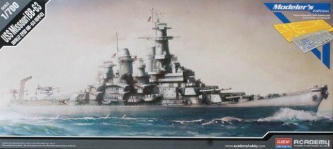 Model plastikowy BB-63 USS Missouri 1/700 Model plastikowy BB-63 USS Missouri 1/700
