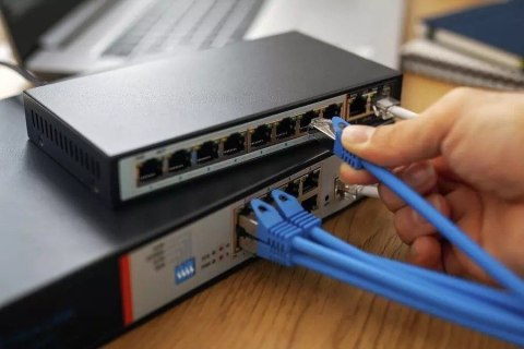 Przełącznik Ceres EX-SF1008P 8 portów 10-100Mbps Przełącznik Ceres EX-SF1008P 8 portów 10-100Mbps