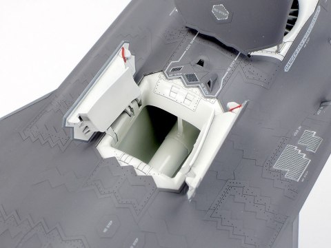 Model plastikowy Lockheed Martin F-35B Lightning II 1/48 Model plastikowy Lockheed Martin F-35B Lightning II 1/48