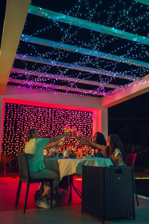 Inteligentna kurtyna Curtain 400 LED RGB+W 3x2m, przezroczysty przewód Inteligentna kurtyna Curtain 400 LED RGB+W 3x2m, przezroczysty przewód